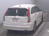 Цена авто Honda Stream с аукционов Японии, номер кузова RN8, пробег 147 000, оценка 2