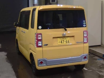 DAIHATSU WAKE