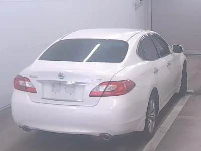 NISSAN FUGA