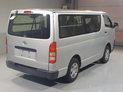 TOYOTA REGIUS VAN