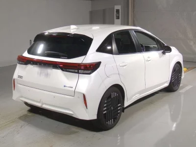 NISSAN AURA