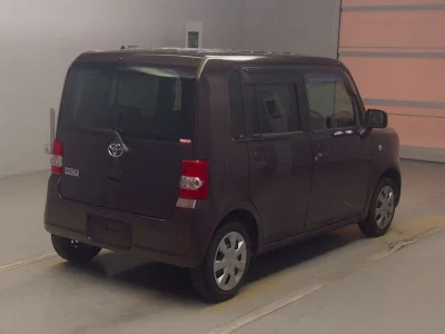 TOYOTA PIXIS SPACE