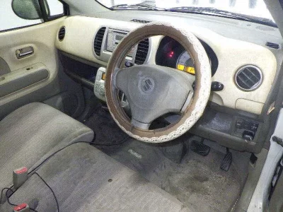 SUZUKI MRWAGON