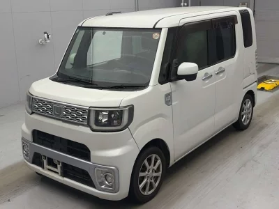 DAIHATSU WAKE