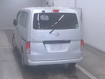 NISSAN NV200