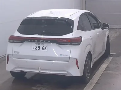NISSAN AURA