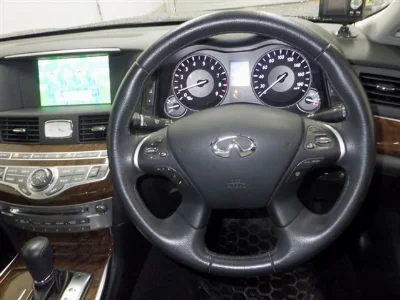 NISSAN FUGA