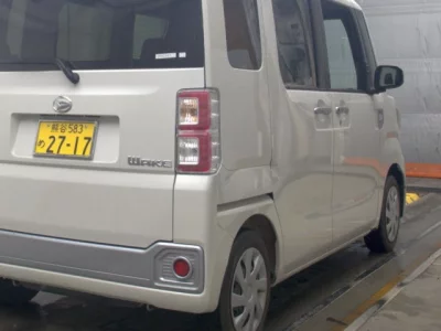 DAIHATSU WAKE
