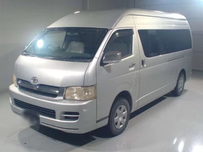 TOYOTA REGIUS VAN