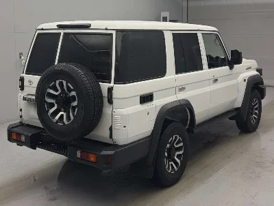 TOYOTA LAND CRUISER