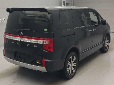 MITSUBISHI DELICA D5