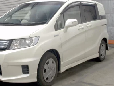 HONDA FREED SPIKE