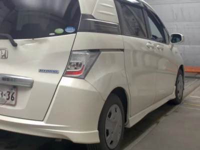 HONDA FREED SPIKE