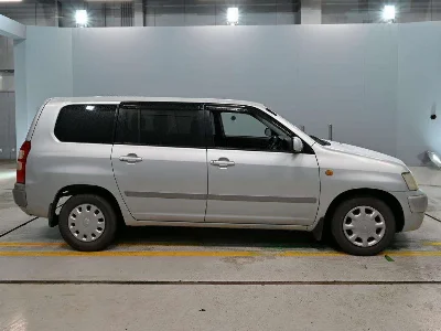 TOYOTA SUCCEED