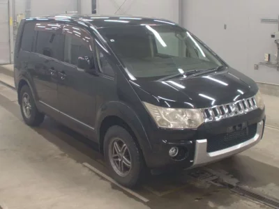 Mitsubishi DELICA D5