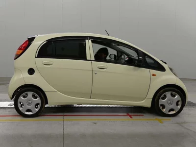 MITSUBISHI I