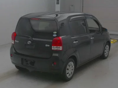 TOYOTA PORTE