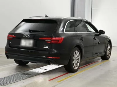 AUDI A4 AVANTE
