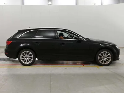 AUDI A4 AVANTE