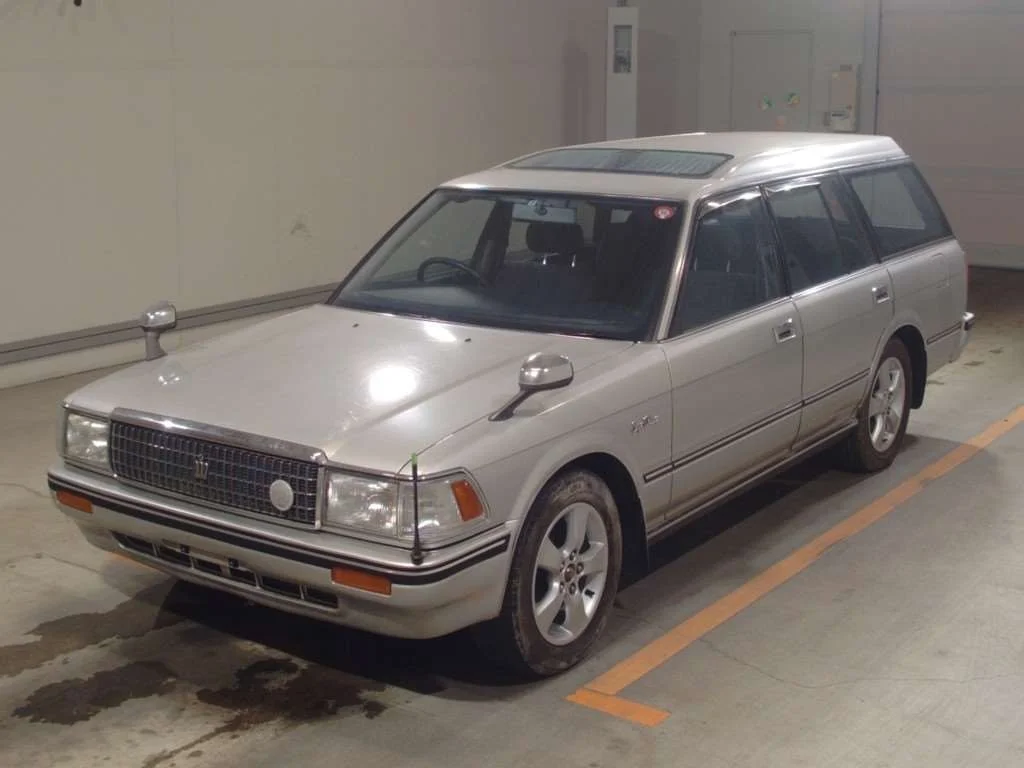 Toyota Crown Wagon  с аукциона в Японии