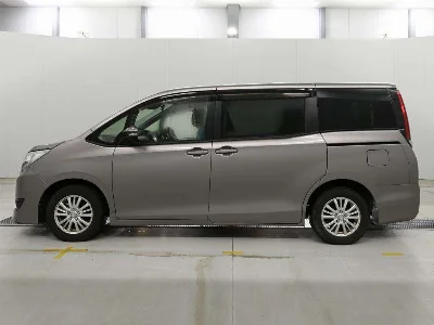 Статистика аукционов Toyota Noah