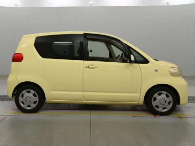 TOYOTA PORTE