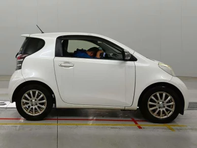 TOYOTA IQ