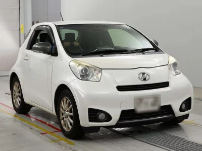TOYOTA IQ