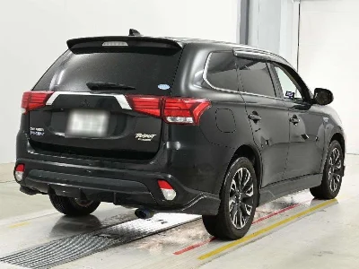 MITSUBISHI OUTLANDER PHEV