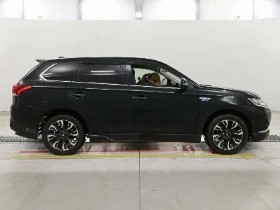 MITSUBISHI OUTLANDER PHEV