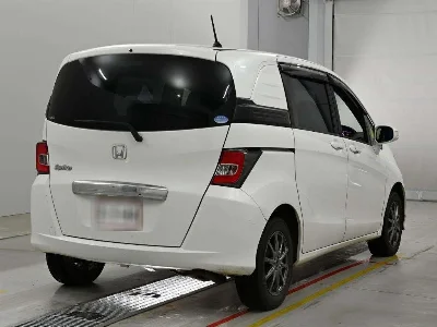 HONDA FREED SPIKE