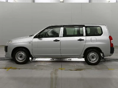 TOYOTA SUCCEED