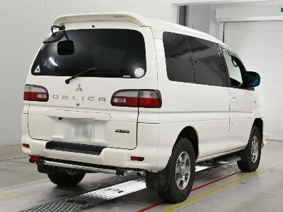 MITSUBISHI DELICA