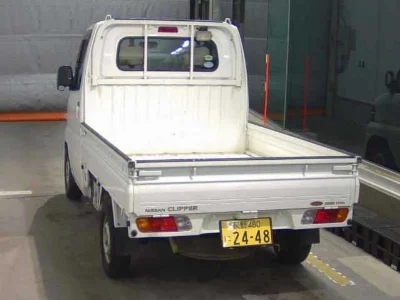 NISSAN CLIPPER TRUCK