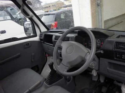 NISSAN CLIPPER TRUCK