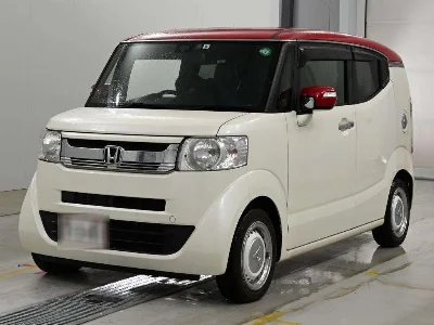 HONDA N BOX SLASH