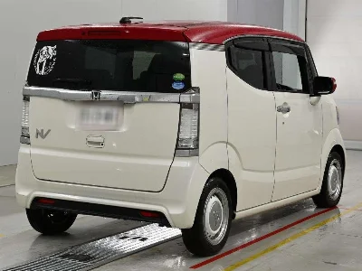 HONDA N BOX SLASH