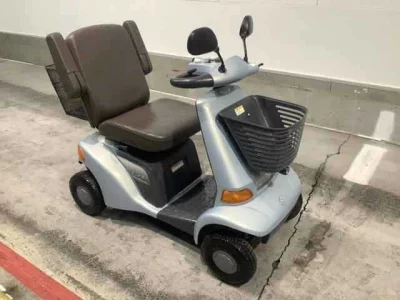 SUZUKI SENI RED 