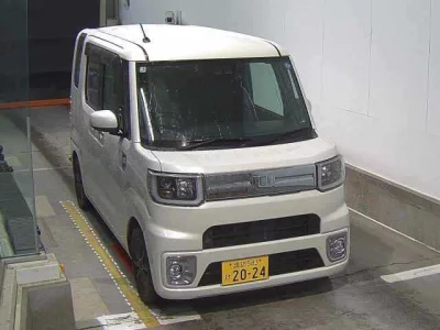 DAIHATSU WAKE