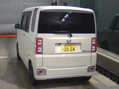 DAIHATSU WAKE