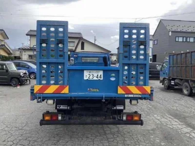 MITSUBISHI CANTER