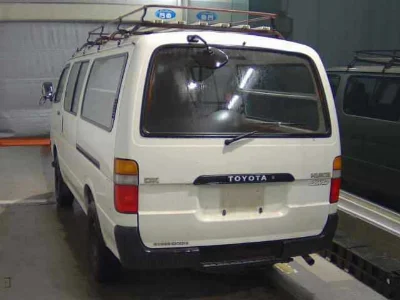TOYOTA HIACE VAN