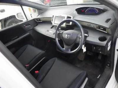 HONDA FREED SPIKE