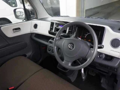 SUZUKI MRWAGON