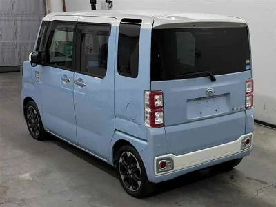 DAIHATSU WAKE