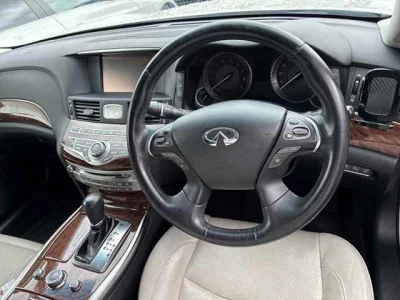 NISSAN FUGA