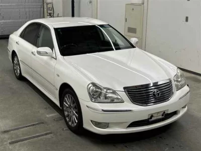 TOYOTA CROWN MAJESTA