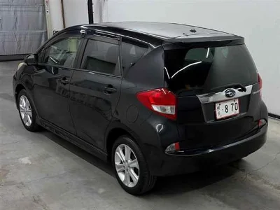 SUBARU TREZIA