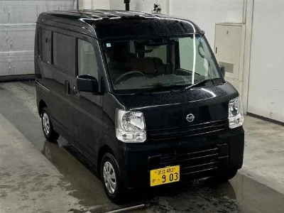 NISSAN CLIPPER VAN