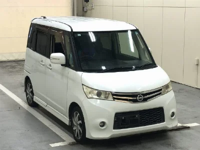 NISSAN ROOX